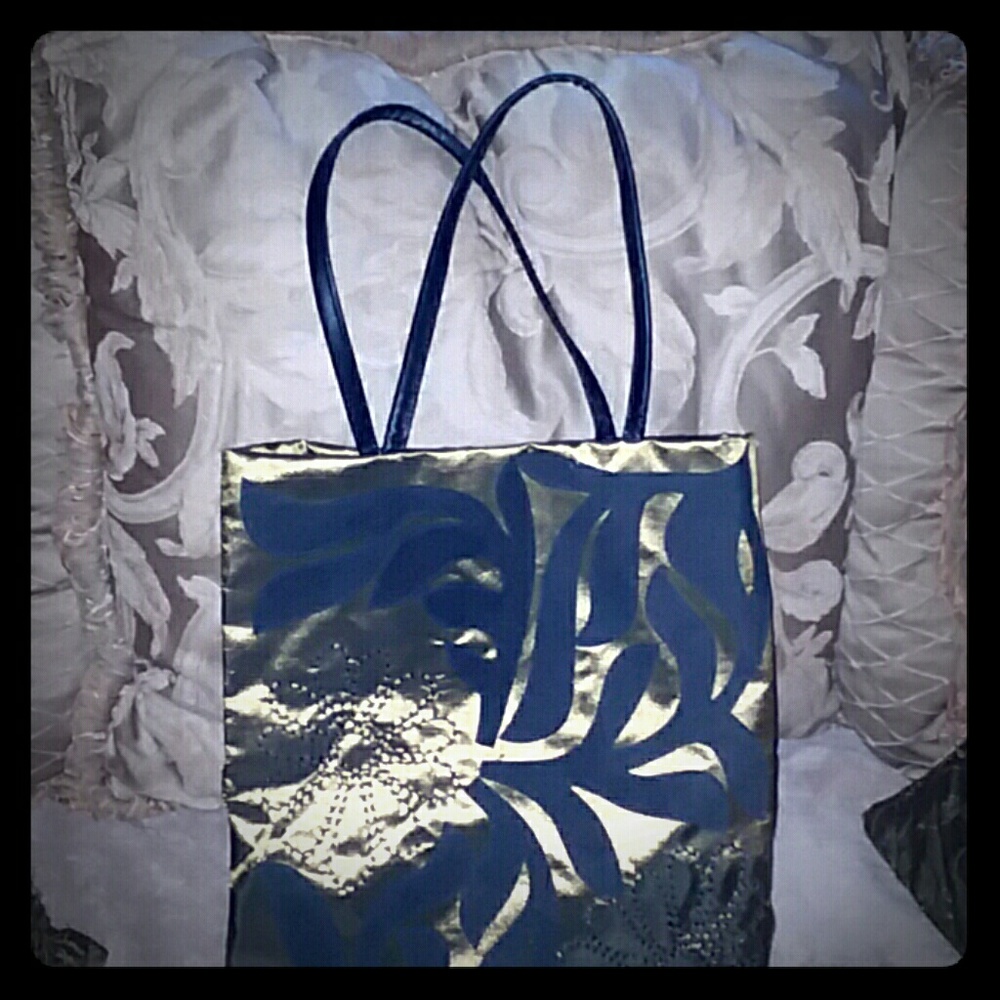 Beautiful  satin leather  tote   bag